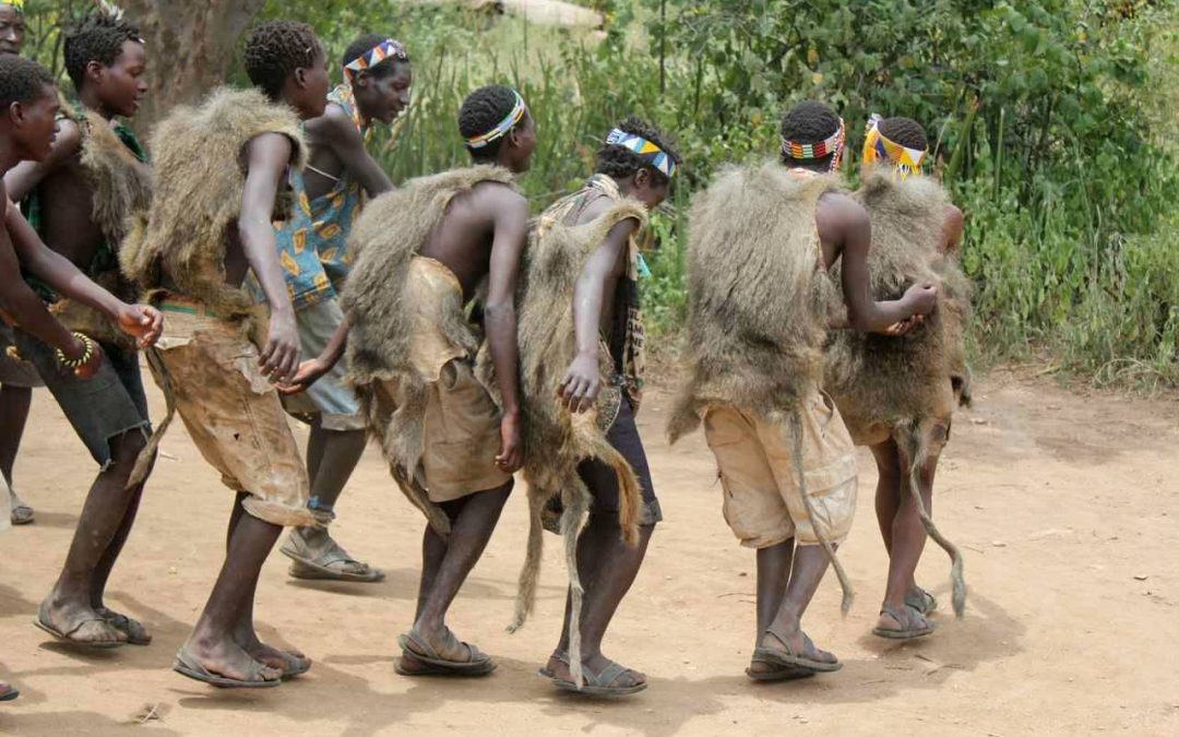 Tanzania, Hadzabe Bushmen's Dance